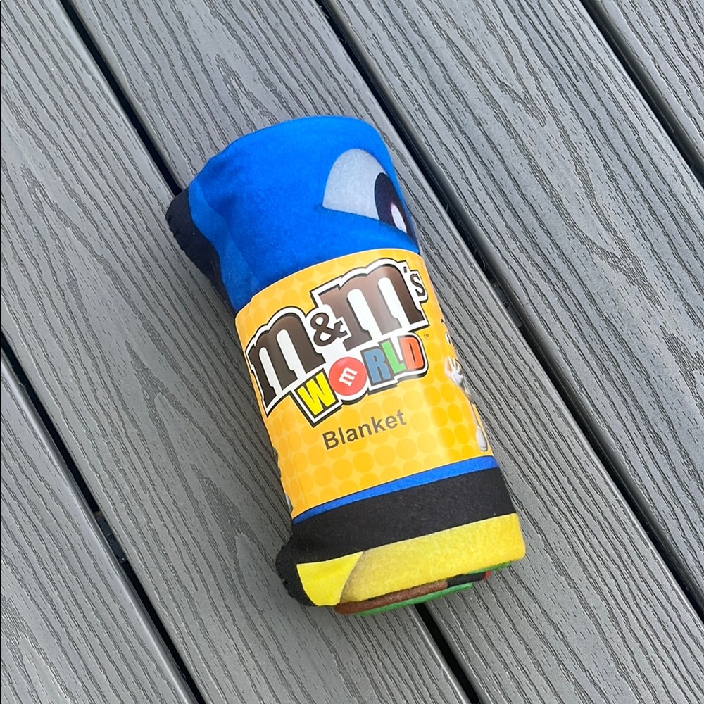 ❄️ M&M's Blanket